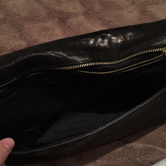Givenchy Obsidia Black Sheepskin Leather Clutch - Picture 7 of 8